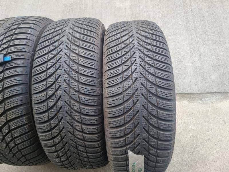 Nokian 235/55 R19 Zimska