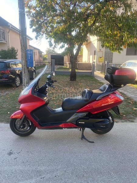 Honda Silver Wing 400