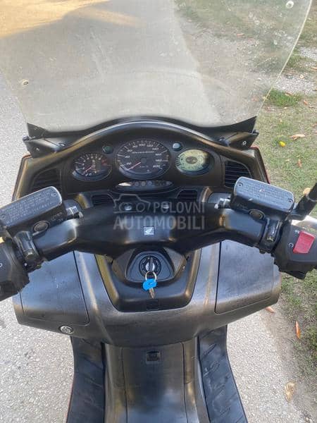 Honda Silver Wing 400