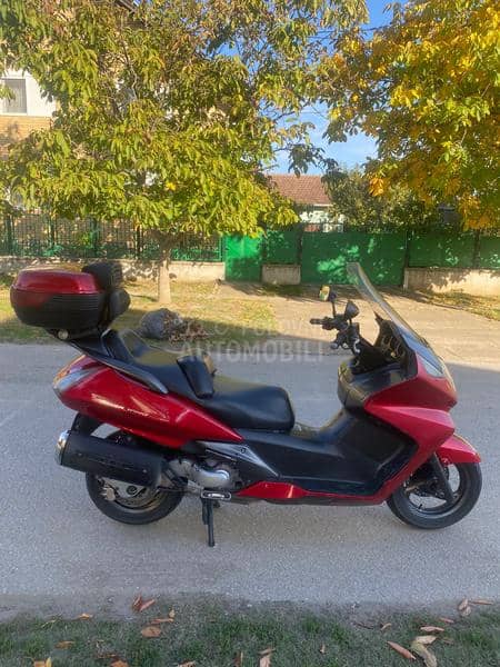 Honda Silver Wing 400