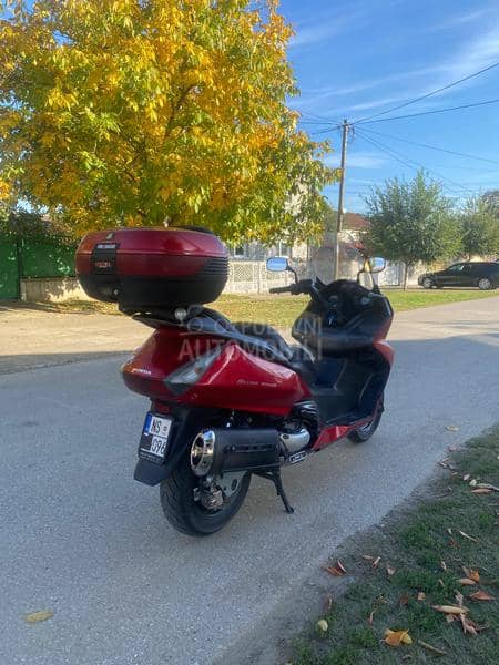 Honda Silver Wing 400