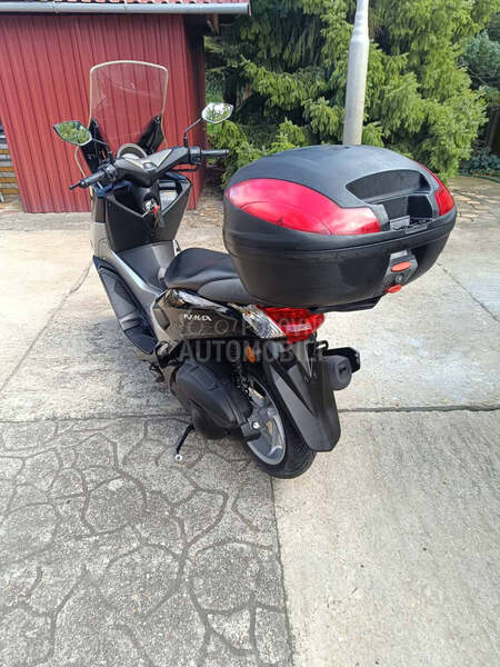 Yamaha NMax 125