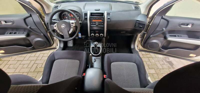 Nissan X-Trail 4x4 O.D.L.I.C.A.N CH