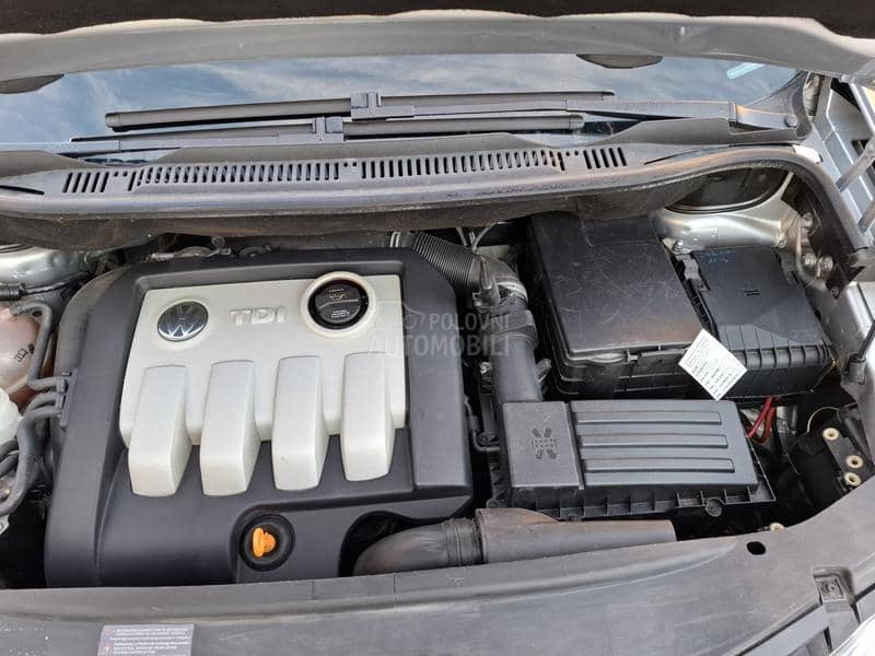 Volkswagen Touran 1.9 TDI  7 SED Volkswagen Touran 1.9 TDI  7 SED