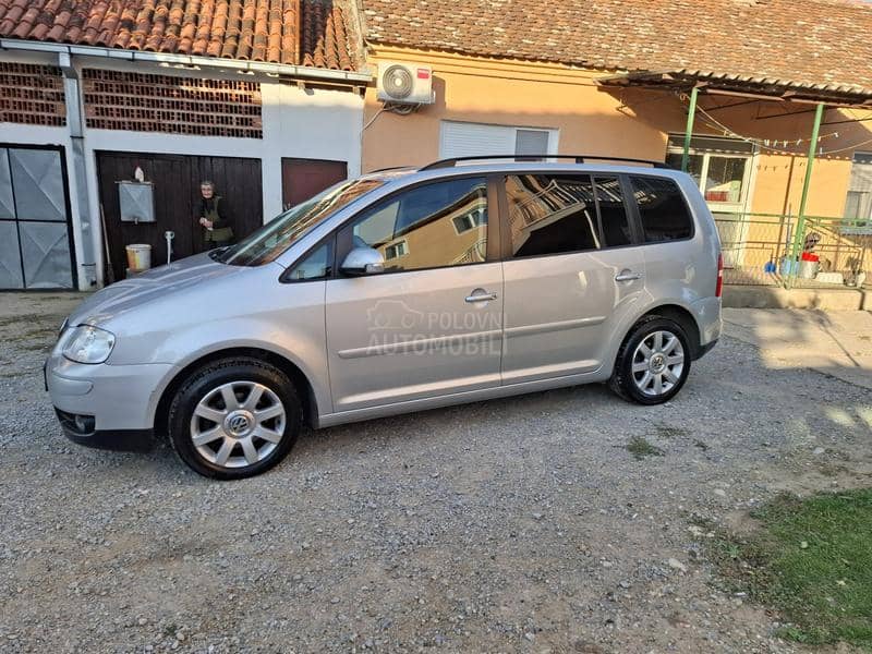 Volkswagen Touran 1.9 TDI  7 SED Volkswagen Touran 1.9 TDI  7 SED