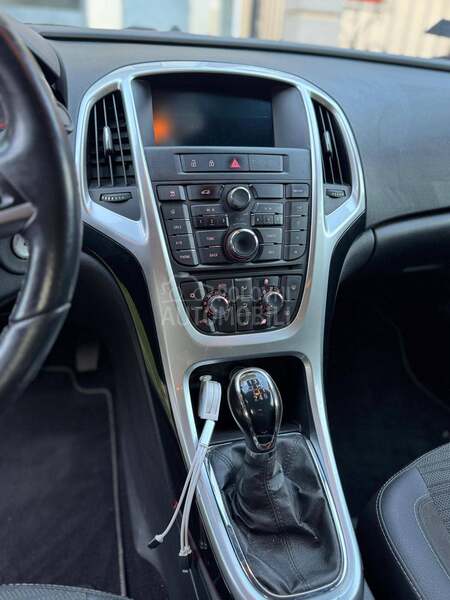 Opel Astra J 1,6 hdi
