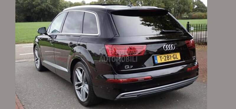 Audi Q7 E tron S line