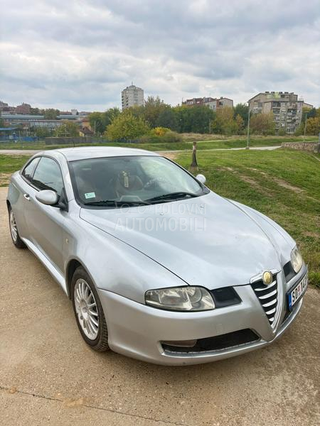 Alfa Romeo GT 1.9  JTD