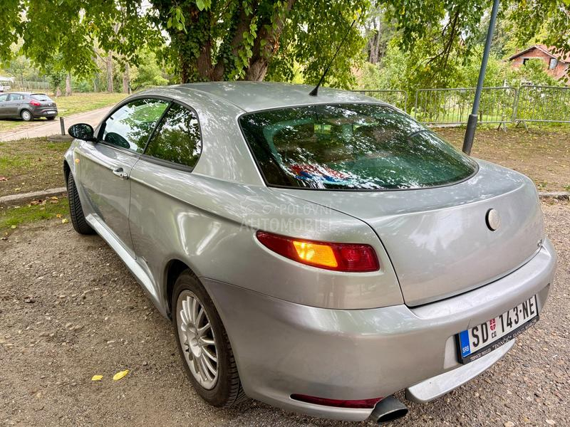 Alfa Romeo GT 1.9  JTD