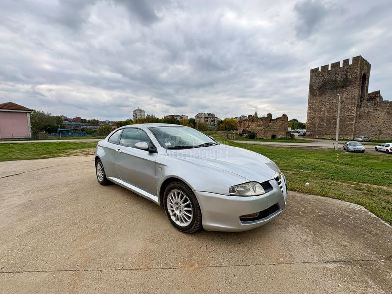 Alfa Romeo GT 1.9  JTD