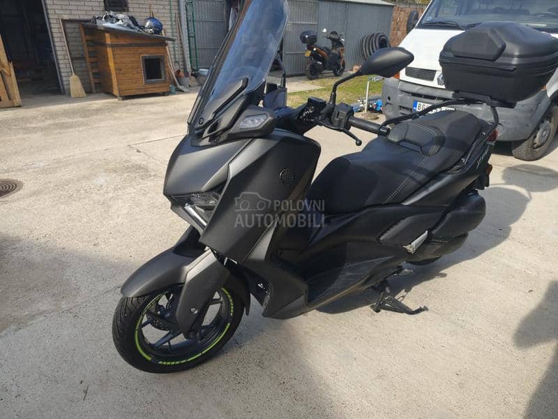 Yamaha X MAX