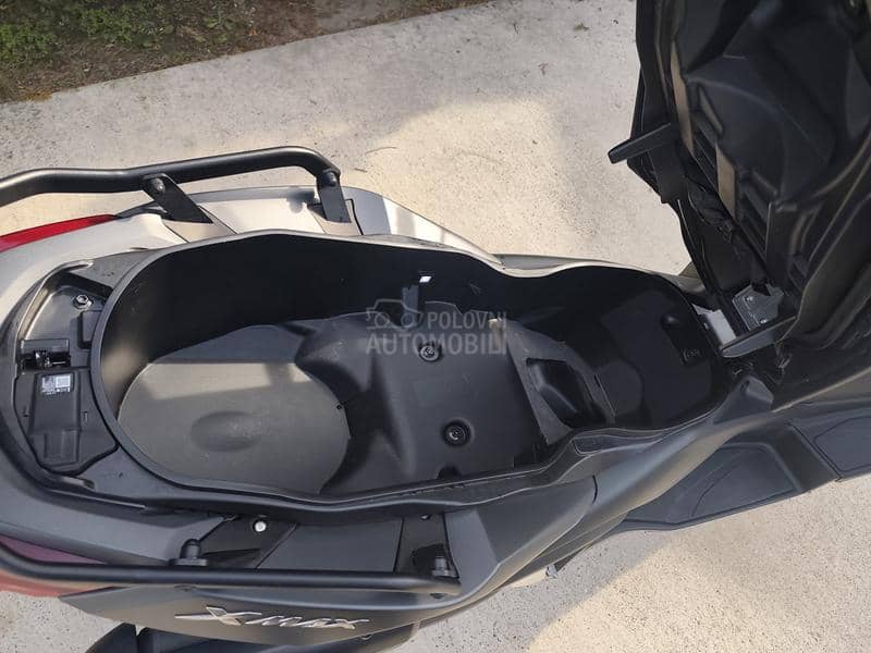 Yamaha X MAX