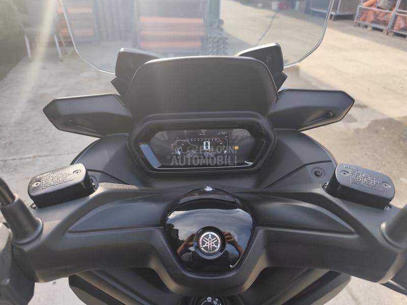 Yamaha X MAX