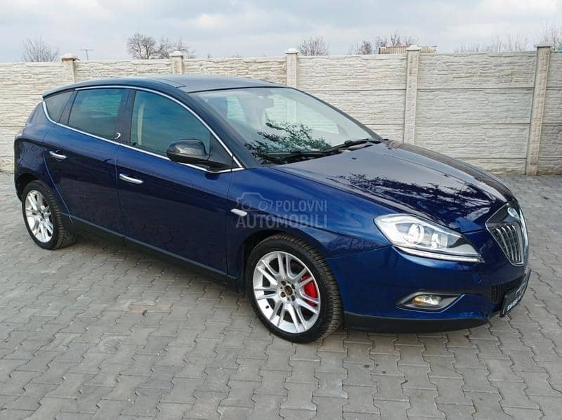 Lancia Delta 1.6 D Mjet PANO