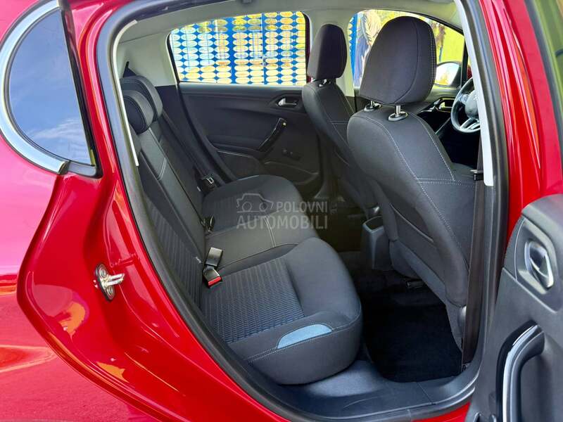 Peugeot 208 1.4d/FABRIČKO STANJE
