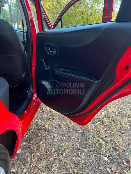 Toyota Yaris 1.3 VVT-i