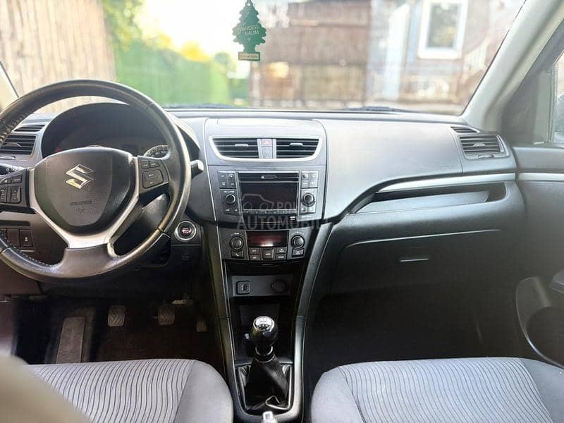 Suzuki Swift 