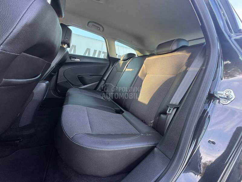 Opel Astra J 