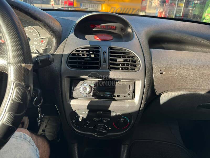 Peugeot 206 1.4 16V
