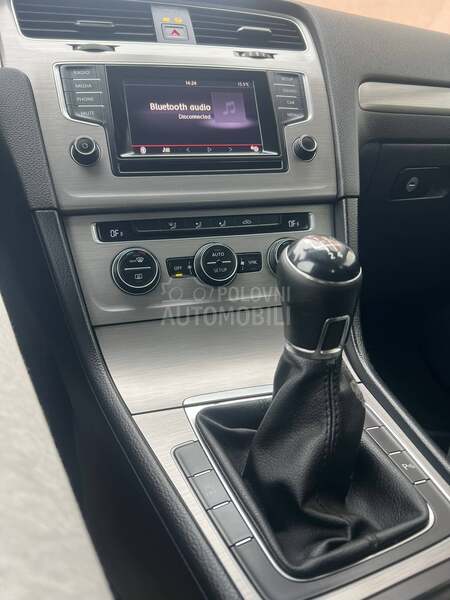 Volkswagen Golf 7 1.6 tdi Bluemotion