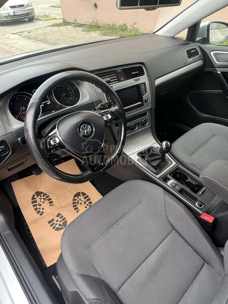 Volkswagen Golf 7 1.6 tdi Bluemotion