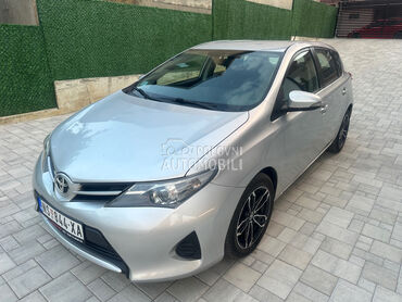 Toyota Auris 
