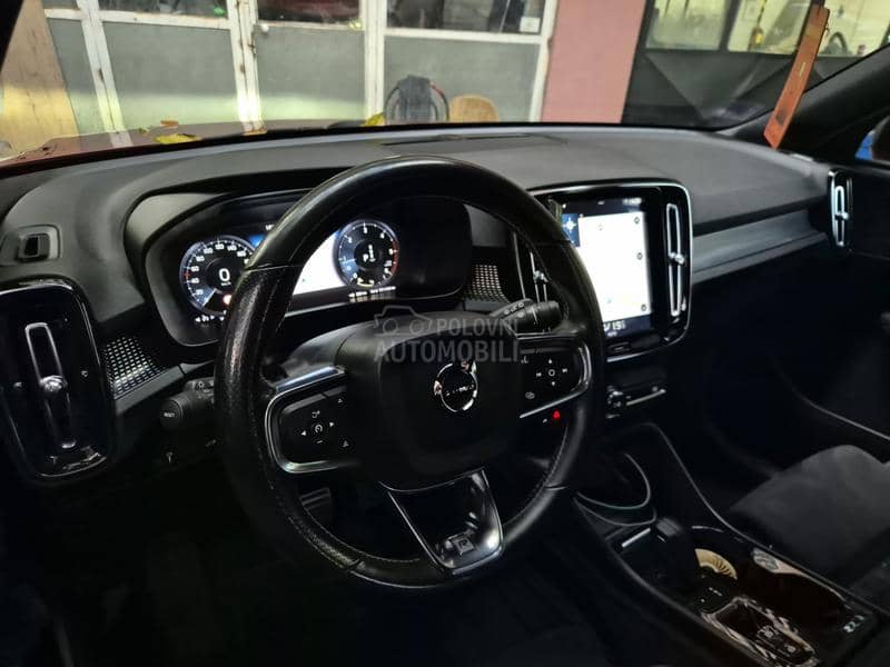 Volvo XC40 D4 R design 4x4