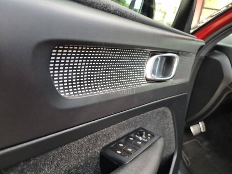 Volvo XC40 D4 R design 4x4