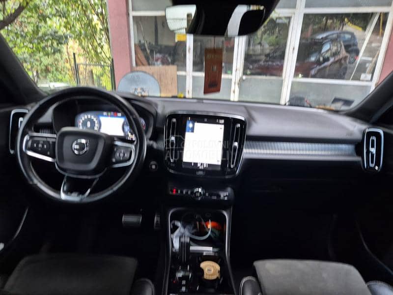 Volvo XC40 D4 R design 4x4