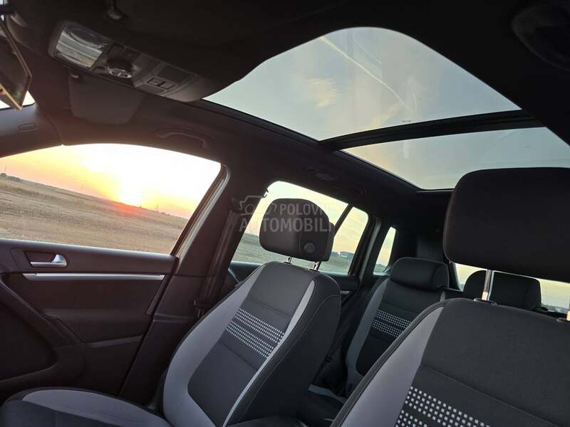 Volkswagen Tiguan XENON,PANO,4 MOTION
