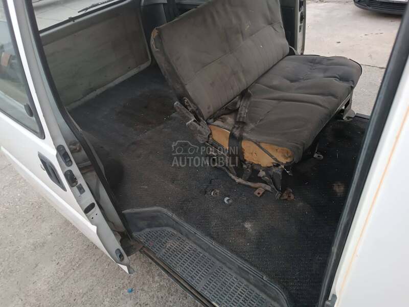 Mitsubishi L 300 