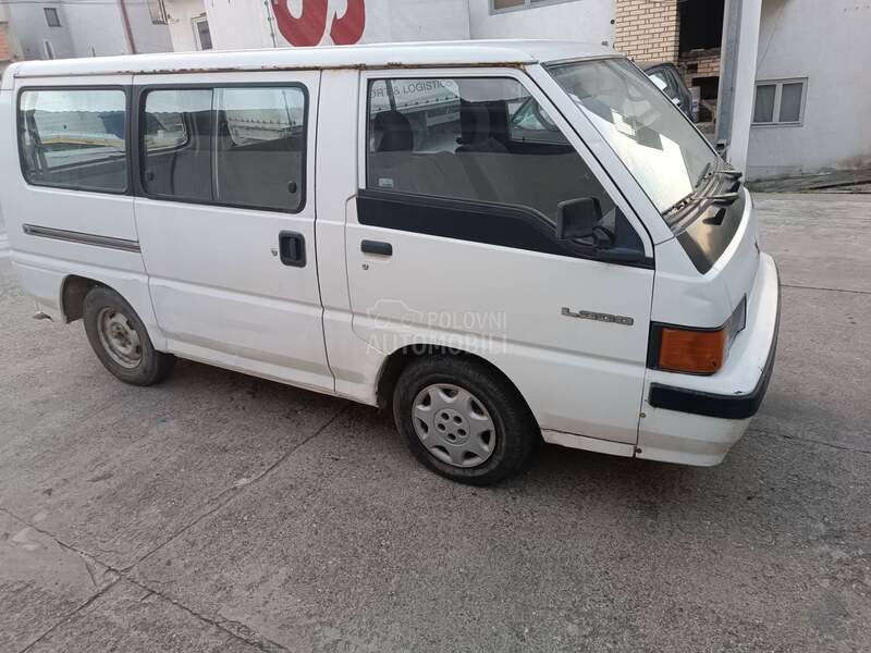 Mitsubishi L 300 
