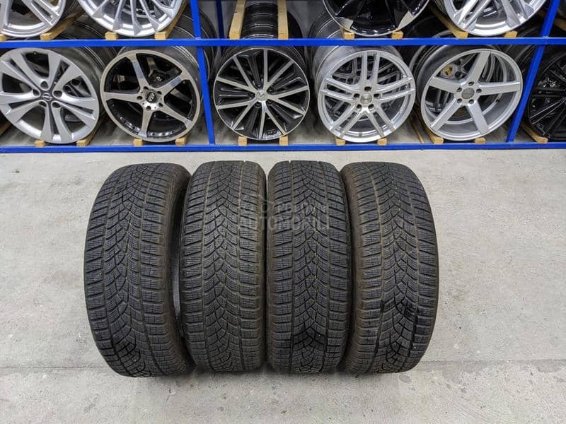 Goodyear 205/55 R17 Zimska