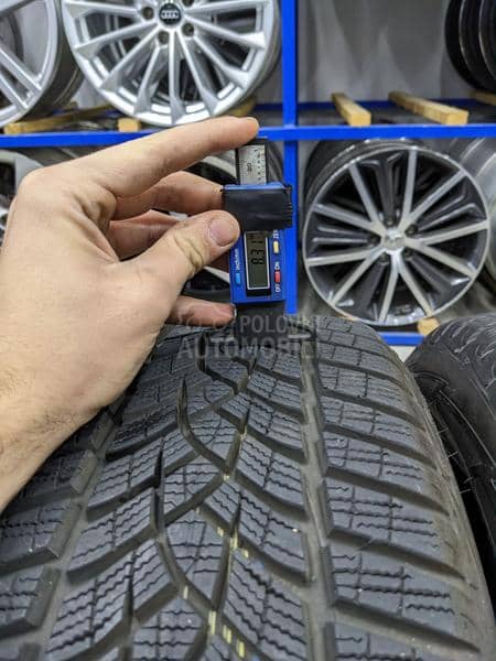 Goodyear 205/55 R17 Zimska