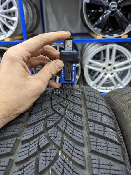 Goodyear 205/55 R17 Zimska