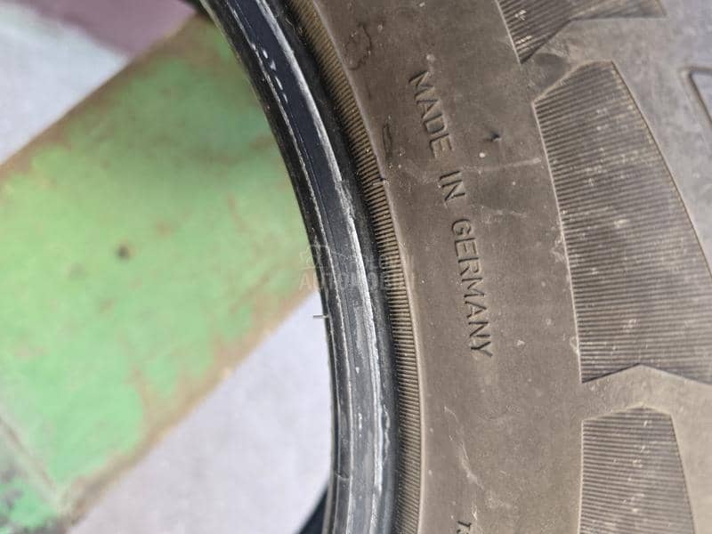 Goodyear 215/70 R16 Zimska