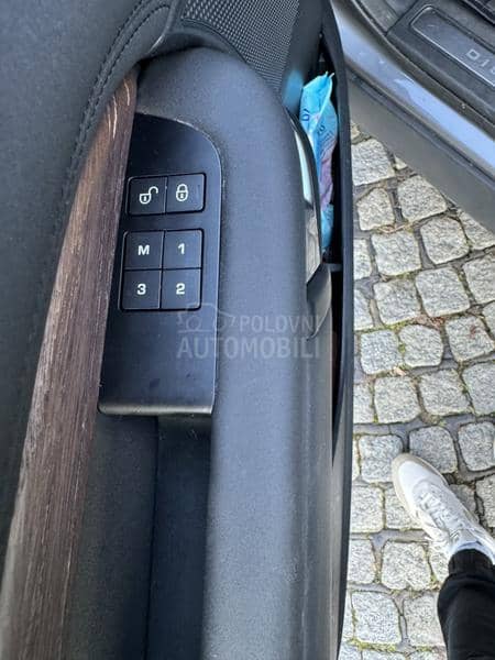 Land Rover Discovery HSE