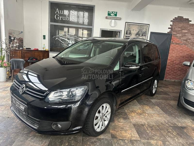 Volkswagen Touran HIGHLINE-PANO