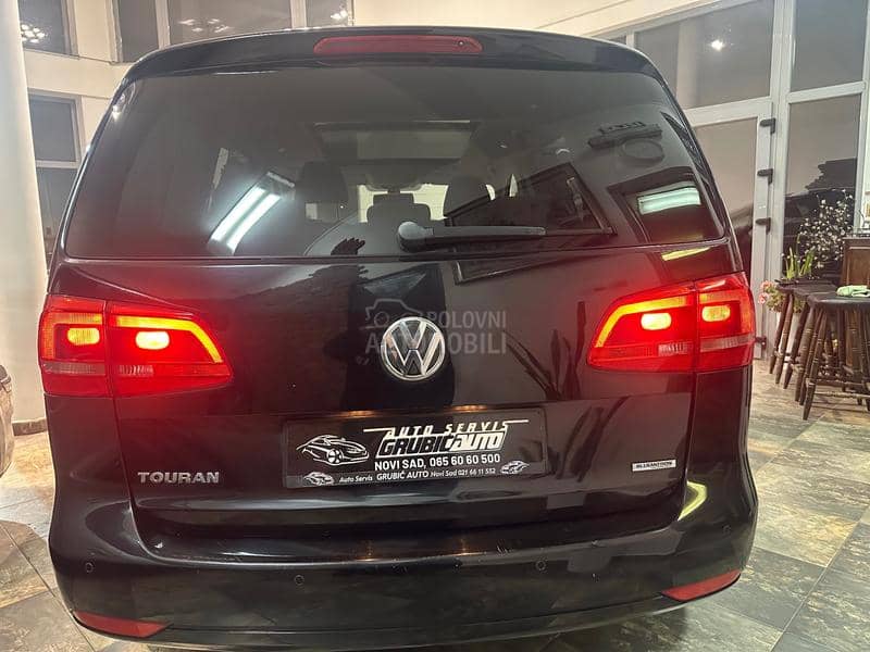 Volkswagen Touran HIGHLINE-PANO