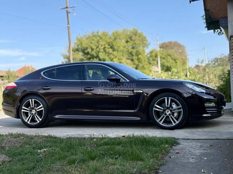 Porsche Panamera 4.8 v8