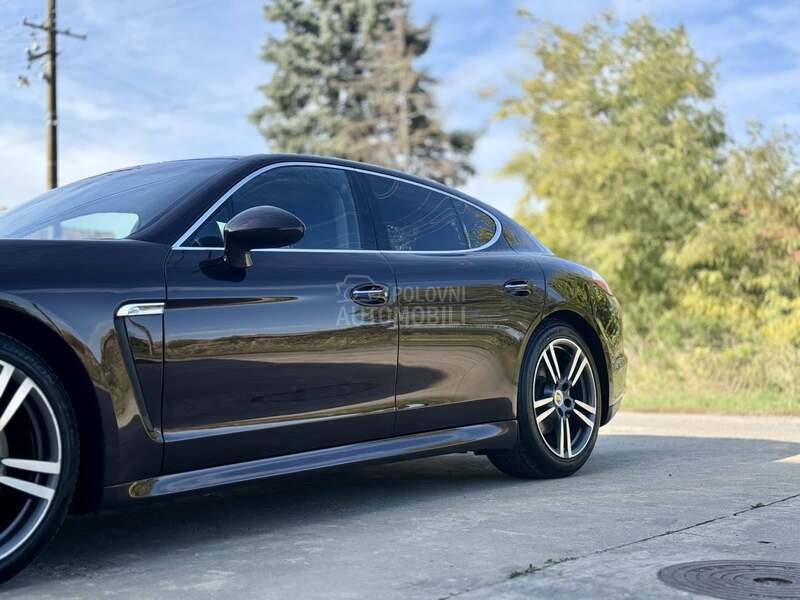 Porsche Panamera 4.8 v8