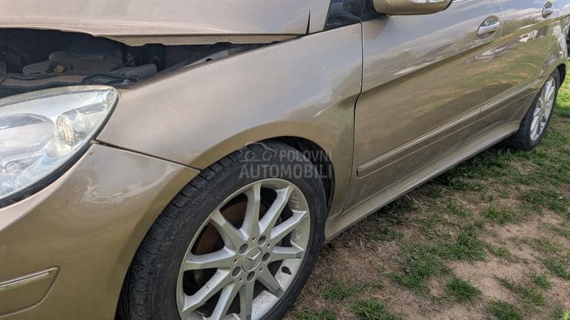 Mercedes Benz B 200 