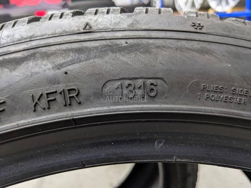 Dunlop 225/45 R18 Zimska