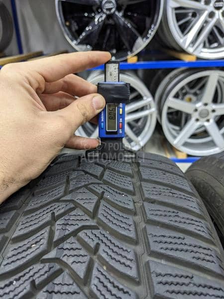 Dunlop 225/45 R18 Zimska