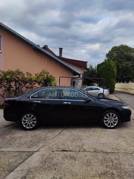 Honda Accord 2.0