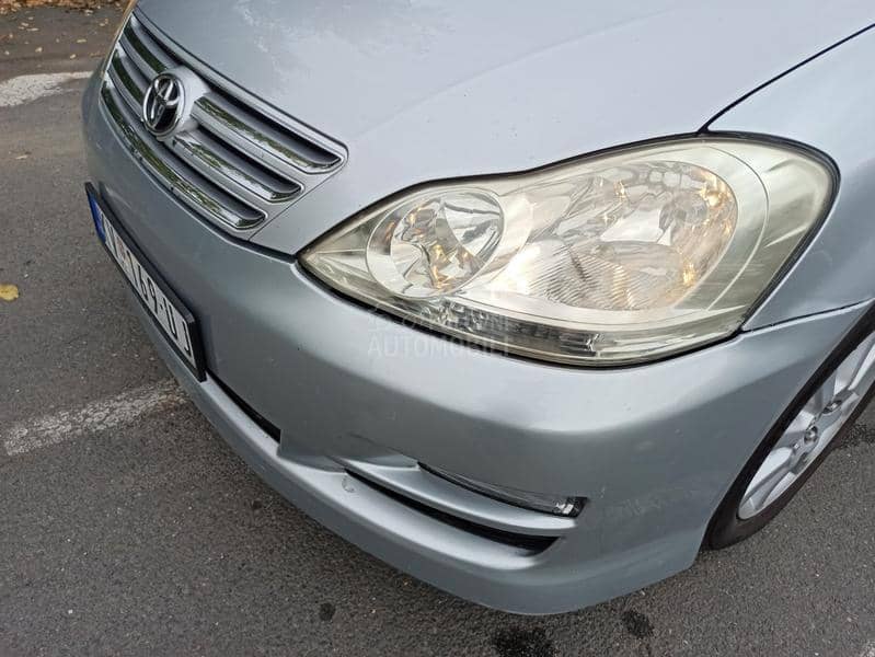 Toyota Avensis Verso 2.0