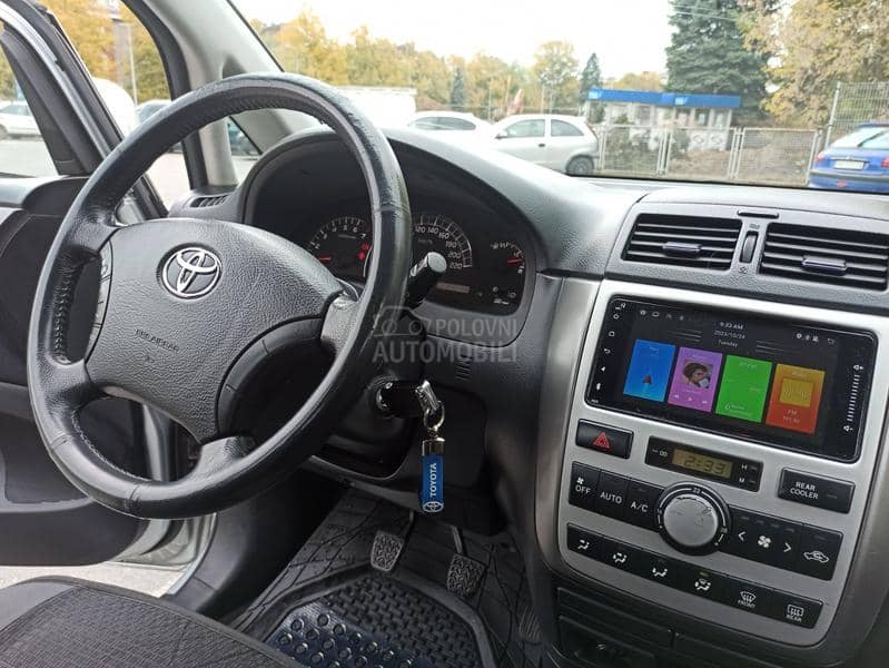 Toyota Avensis Verso 2.0