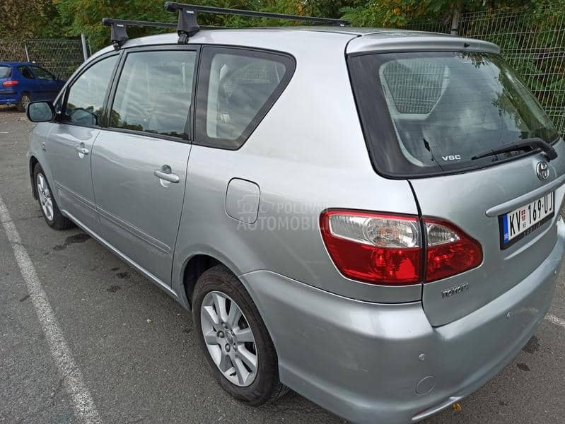 Toyota Avensis Verso 2.0