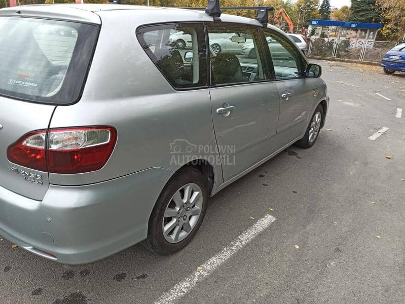 Toyota Avensis Verso 2.0