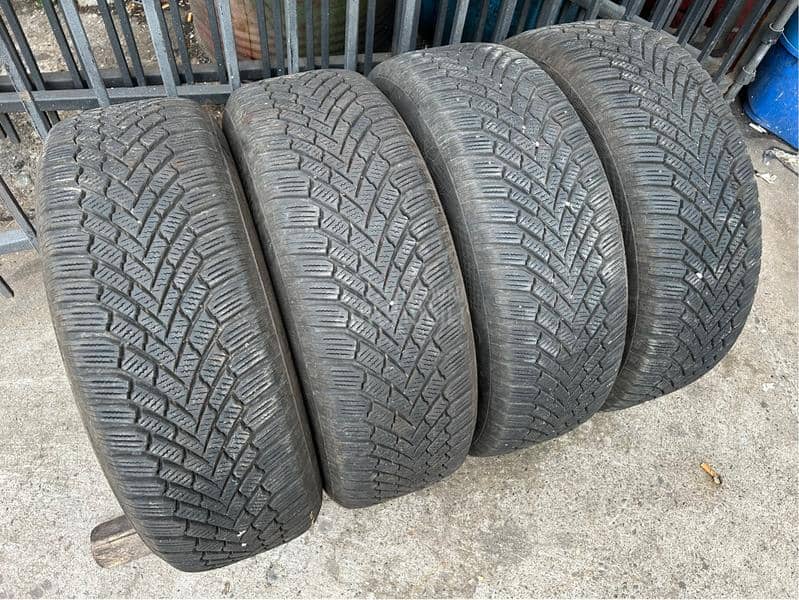 Continental 205/60 R16 Zimska